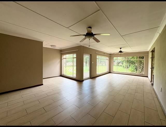 3 BEDROOM HOUSE FOR SALE IN SONNEVELD